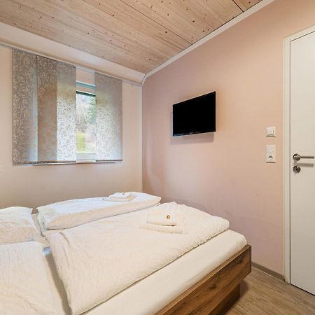 Large Apartment In Sankt Georgen With Balcony Fürstau Exteriör bild